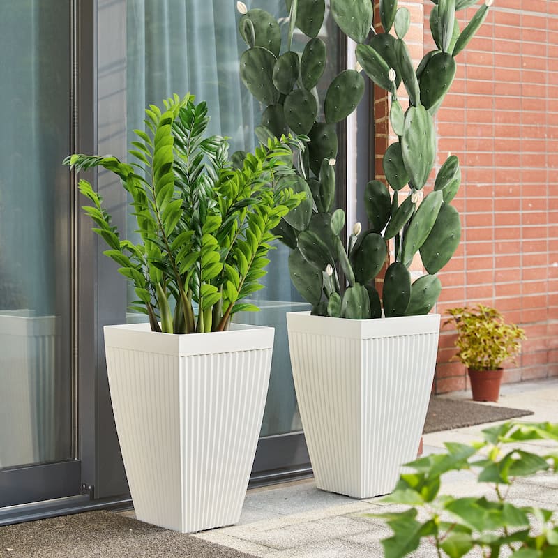Glitzhome Oversized Eco-Friendly PE Tall Planter Porch Flowerpot (Set of 2)