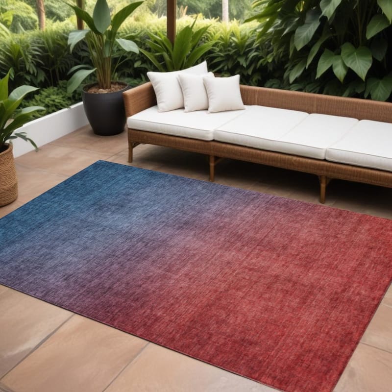 HomeRoots Ombre Transitional Rectangle Outdoor Rug - 8' X 10'