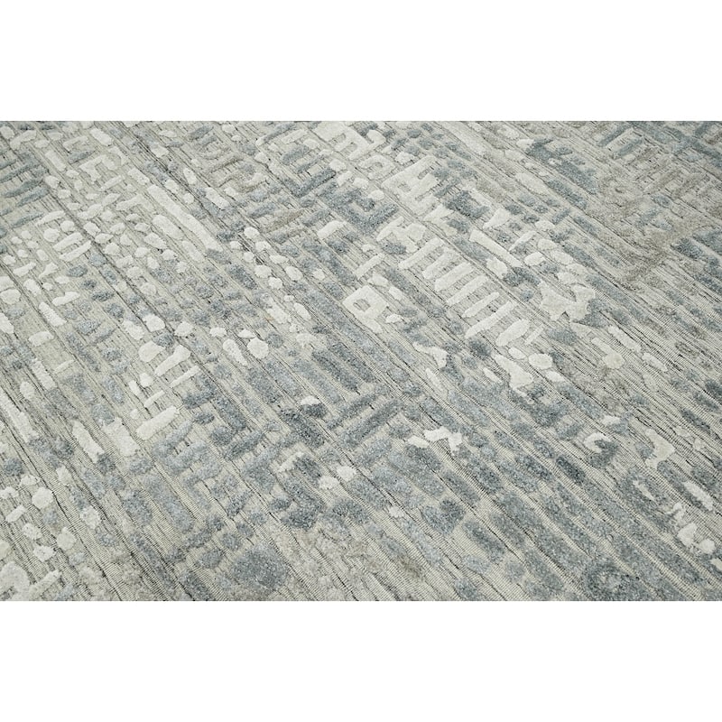 Hand Knotted Gray Tibetan Wool/Bamboo Silk Modern Oriental Area Rug