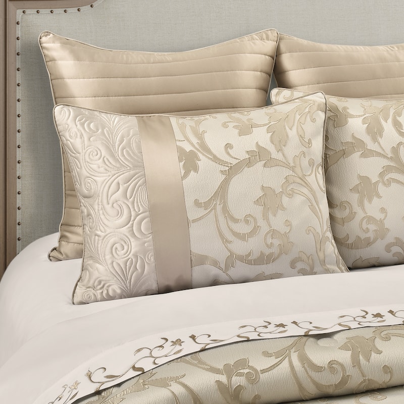Spectra Comforter Set