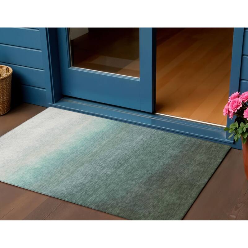 HomeRoots Ombre Transitional Rectangle Outdoor Rug - 3' x 5'