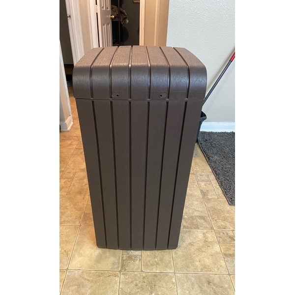 https://ak1.ostkcdn.com/images/products/is/images/direct/d1ed1c205abdbc137c924c04f55a505dcaa7048d/Keter-Copenhagen-Large-Elegant-And-Durable-Trash-Can-With-Lid-For-Outdoor-Indoor-Use.jpeg