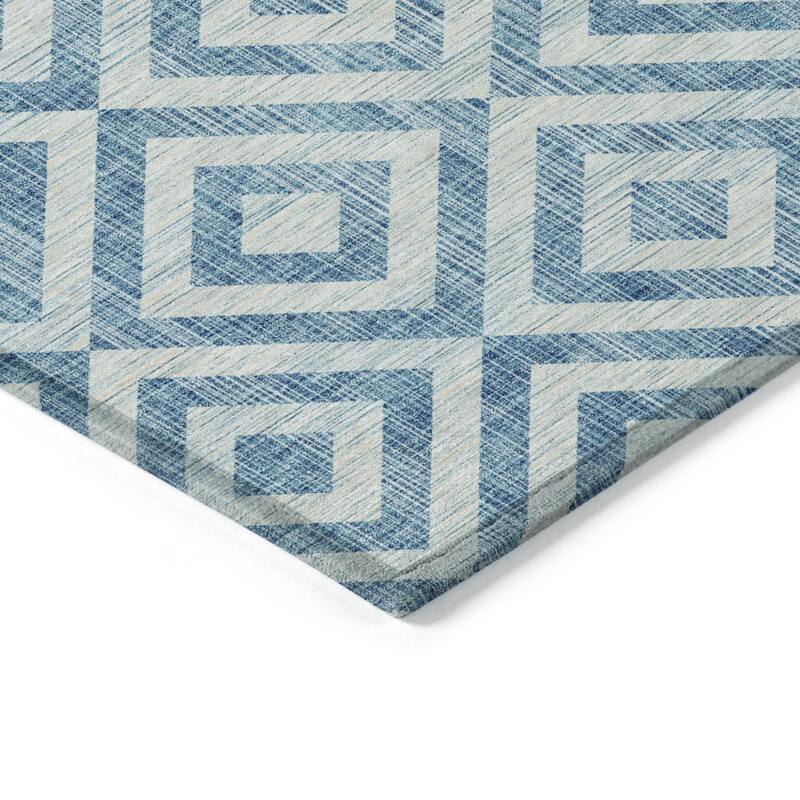 HomeRoots Geometric Transitional Rectangle Outdoor Rug