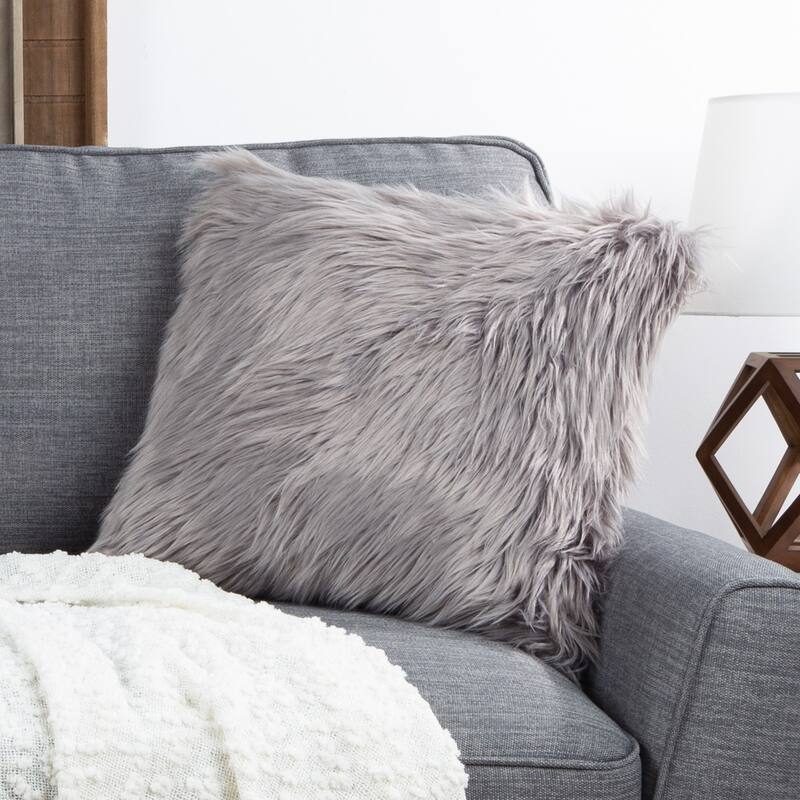 Hastings Home 18-Inch Himalayan Faux Fur Pillow - Grey