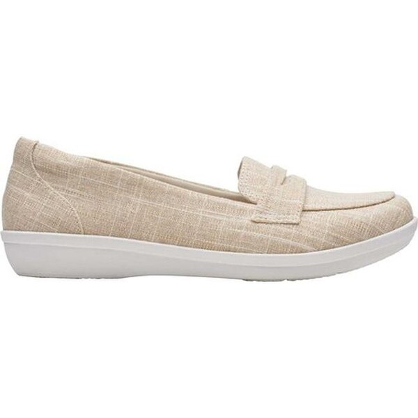 clarks ayla form penny loafer