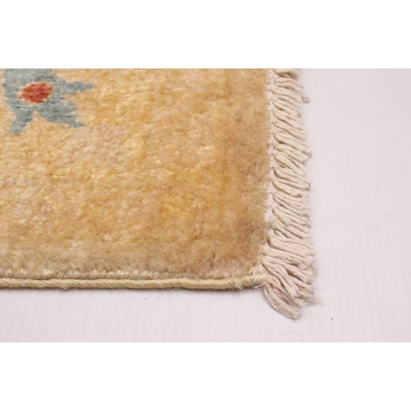 ECARPETGALLERY Hand-knotted Peshawar Oushak Ivory Wool Rug - 4'1 x 5'10