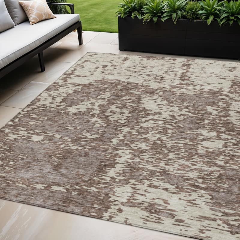 HomeRoots Abstract Transitional Rectangle Outdoor Rug - 5' X 8'