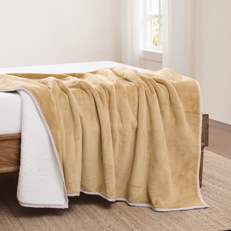 Brooklyn Loom Super Soft Braided 50x70 Throw