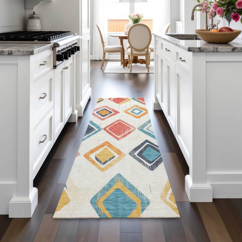 Machine Washable Indoor/Outdoor Diamond Contemporary Chantille Rug