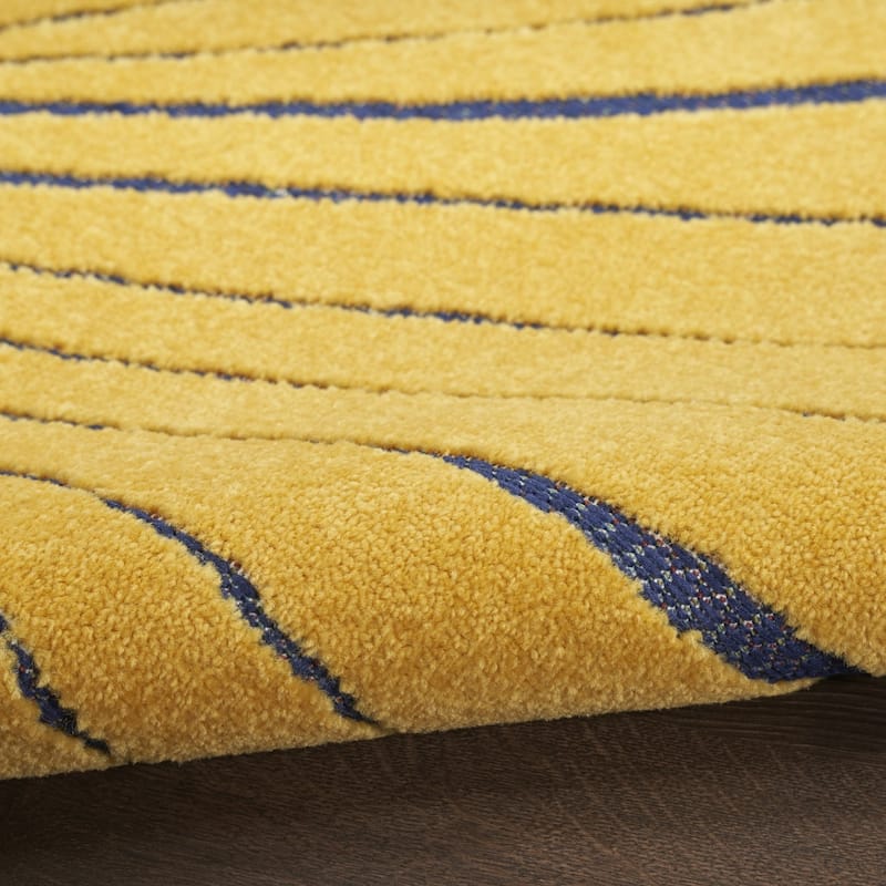HomeRoots Contemporary Rectangle Outdoor Rug - 6' X 9'