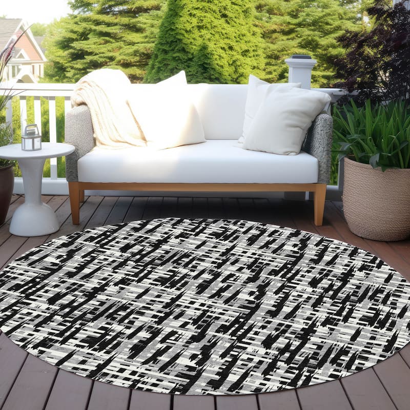 Machine Washable Indoor/ Outdoor Modern Crosshatch Chantille Rug