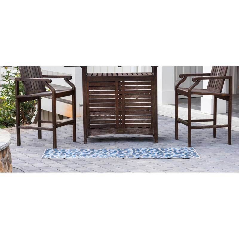Outdoor Gallery Collection Area Rug