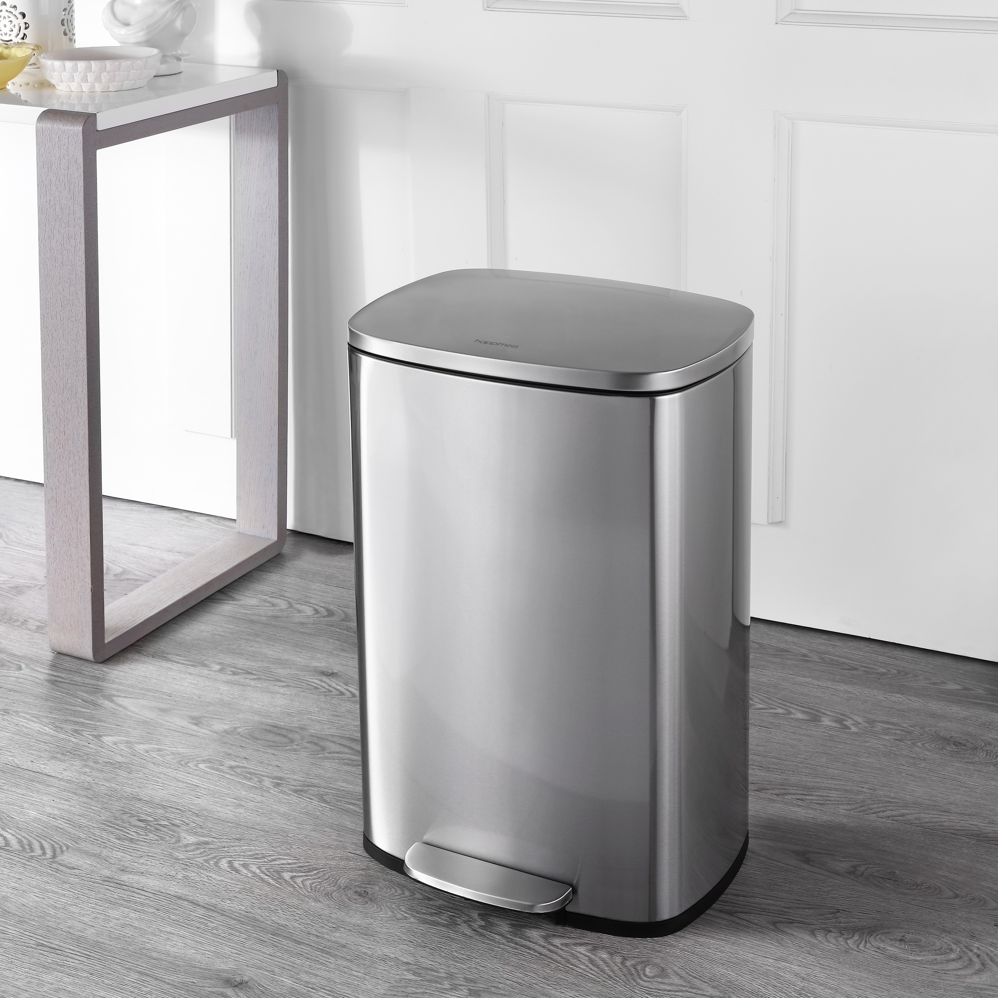 https://ak1.ostkcdn.com/images/products/is/images/direct/d211cad6ead39dabc3424375db1f727b2d094259/happimess-Connor-13-Gallon-Trash-Can-with-Soft-Close-Lid-and-FREE-Mini-Trash-Can.jpg