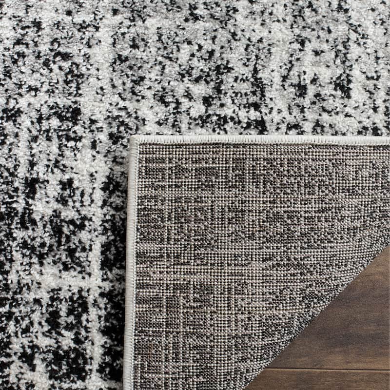 SAFAVIEH Adirondack Anri Modern Distressed Rug