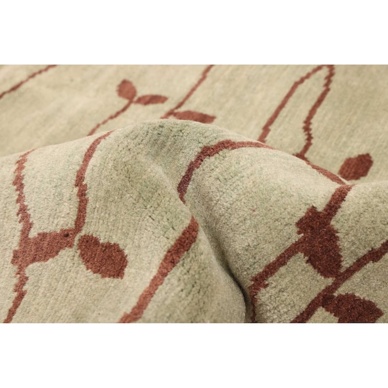 ECARPETGALLERY Hand-knotted Opulence Light Green Wool Rug - 8'0 x 10'0