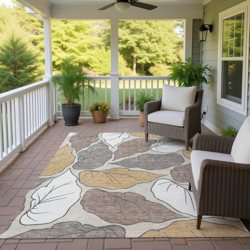 Machine Washable Indoor/ Outdoor Contemporary Floral Chantille Rug