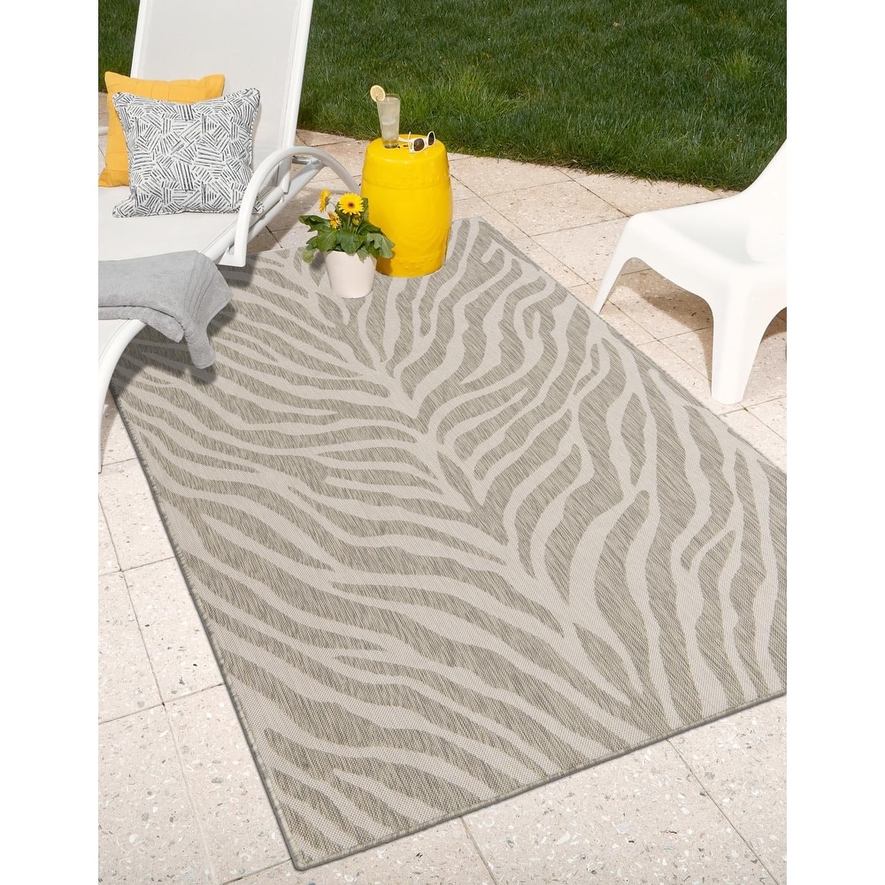 Outdoor Gallery Collection Area Rug