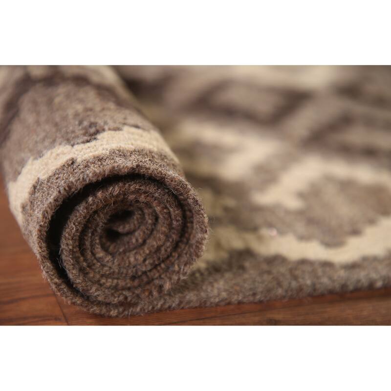 Brown Kilim Accent Rug Hand-Woven Reversible Oriental Wool Carpet - 3'3"x 5'2"
