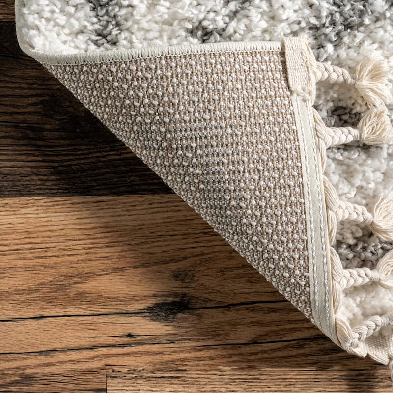 Nuloom Mackie Moroccan Tasseled Shag Area Rug