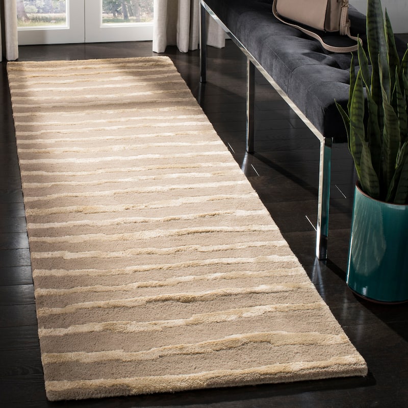 SAFAVIEH Handmade Soho Vitaliana Stripes N.Z. Wool Rug - 2'6" x 10' Runner - Beige/Gold - Runner