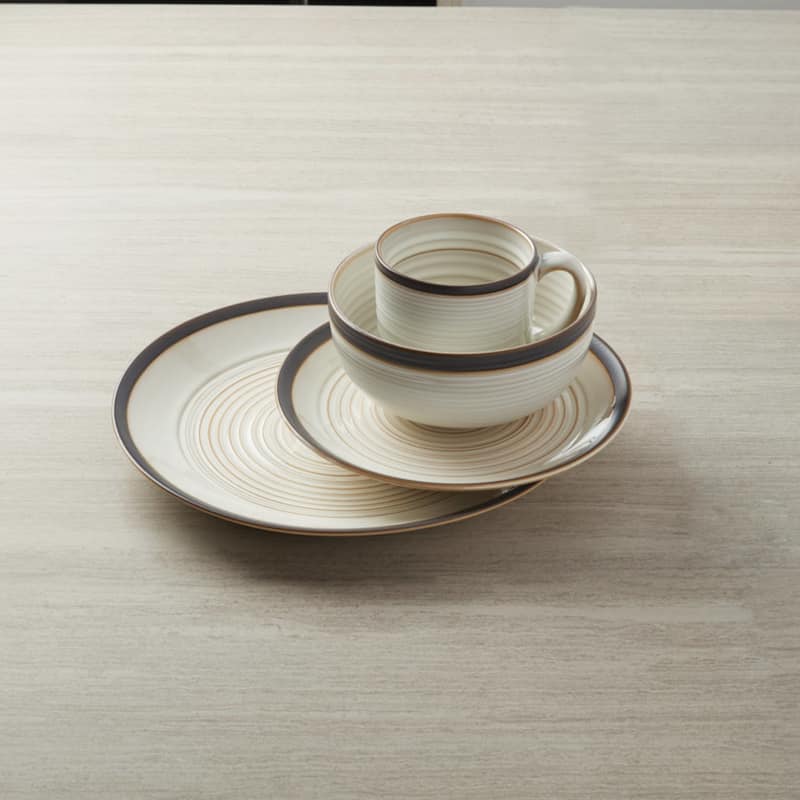 Mikasa Lara 16 Piece Dinnerware Set - 10.5" plates, 8.25" plates, 6" bowls, 13 Oz mugs