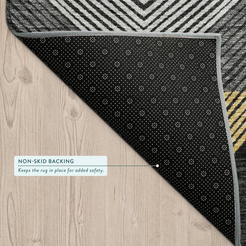 Machine Washable Indoor/ Outdoor Modern Mission Chantille Rug