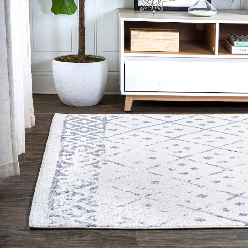 JONATHAN Y Hira Moroccan Geometric Diamond Area Rug