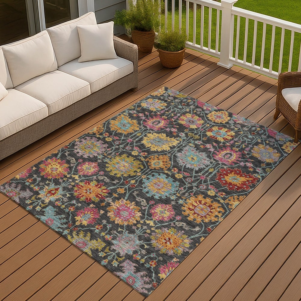 Machine Washable Indoor/ Outdoor Traditional Kashan Chantille Rug