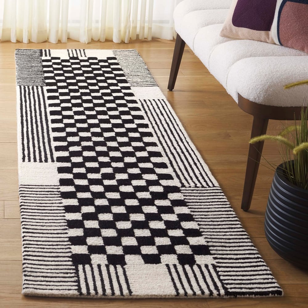 SAFAVIEH Handmade Genre Kiek Checkered Wool Rug