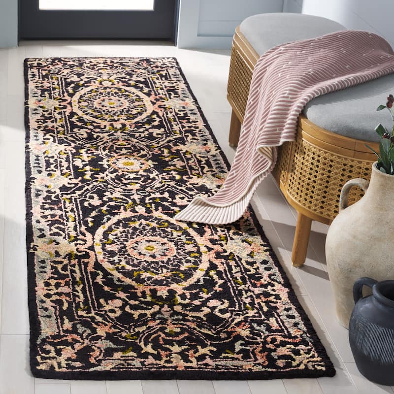 SAFAVIEH Handmade Aubusson Faketa Traditional Oriental Medallion Wool Rug - 2'3" x 8' Runner - Black/Ivory
