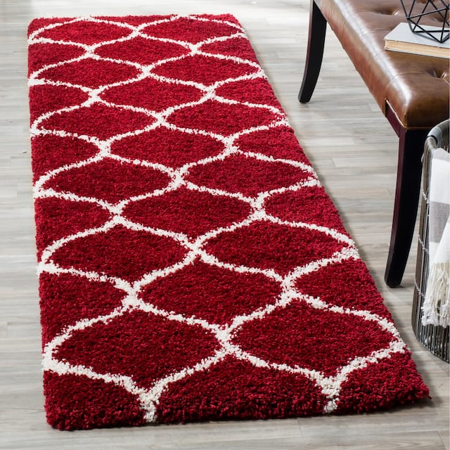 SAFAVIEH Hudson Shag Ogee Trellis 2-inch Thick Area Rug - 2'3" x 8' Runner - Red/Ivory