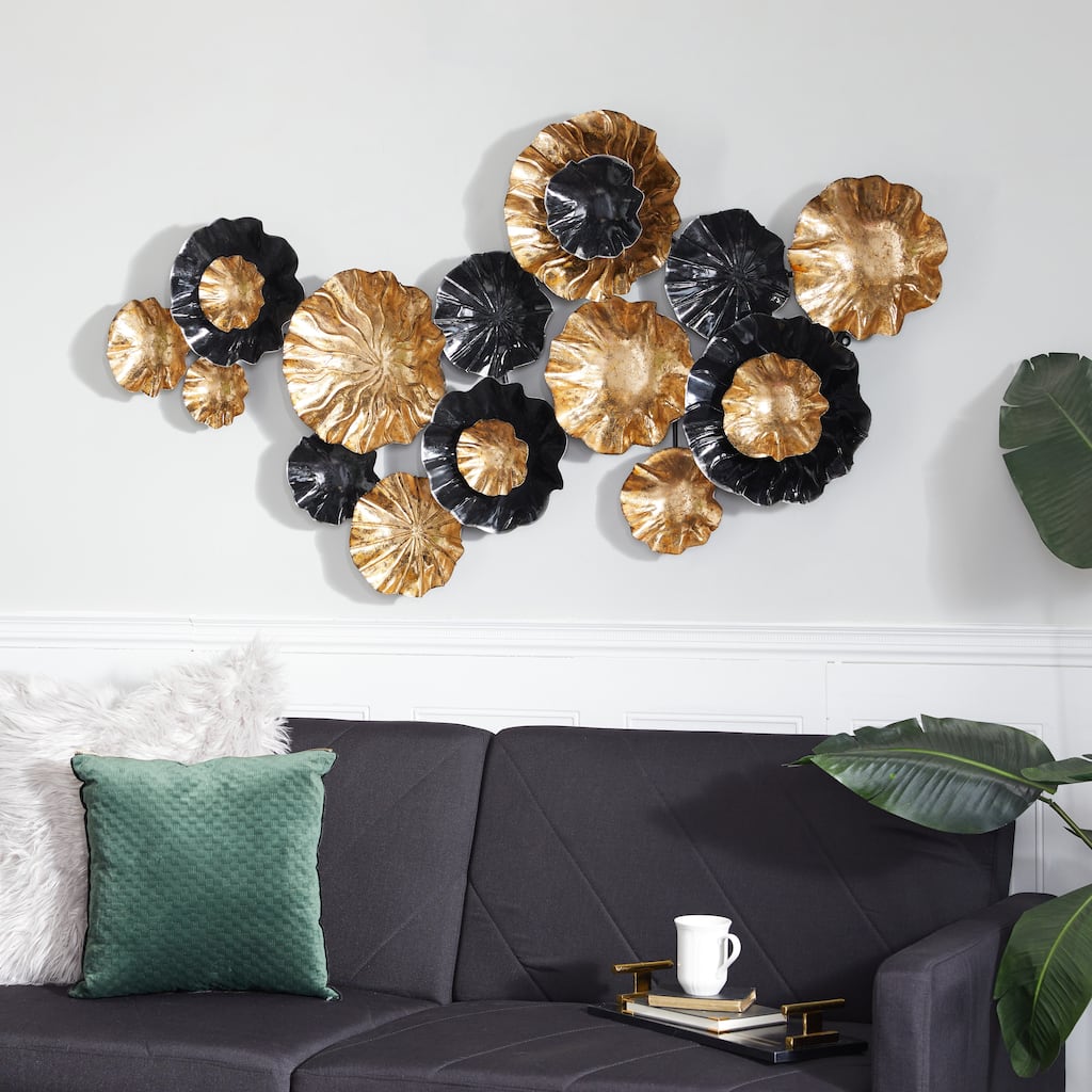 CosmoLiving by Cosmopolitan Gold Metal Plate Home Wall Decor with Textured Pattern