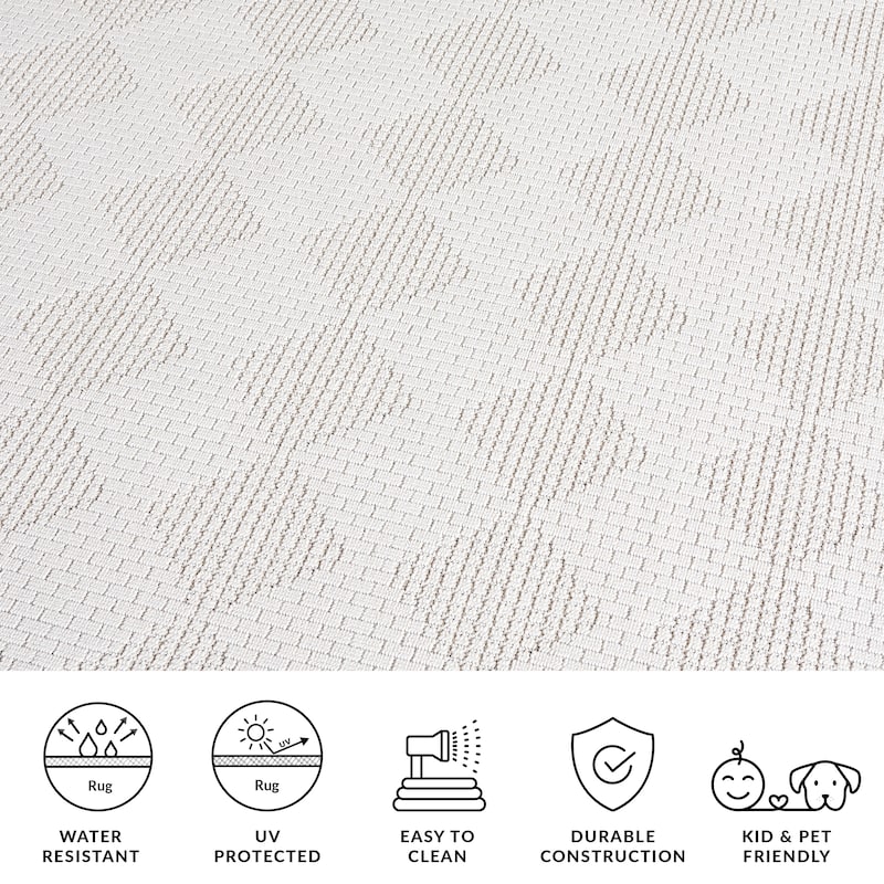 SAFAVIEH Veranda Eggerke Washable Indoor/Outdoor Rug - Weather Resistant & Easy Cleaning