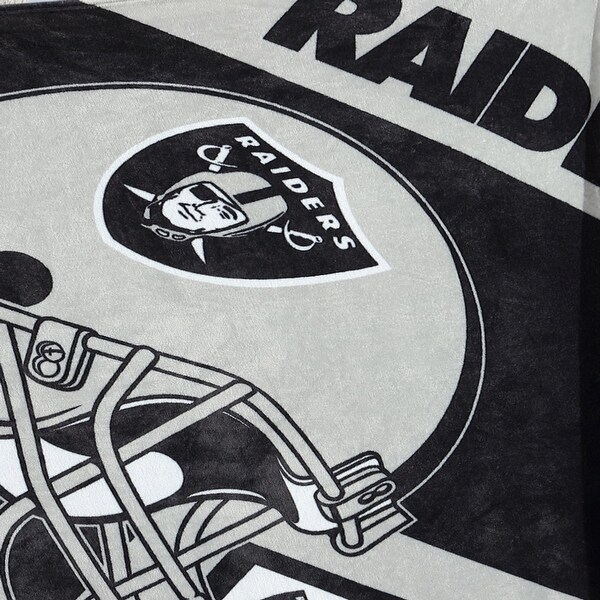 Thick hotsell raiders blanket