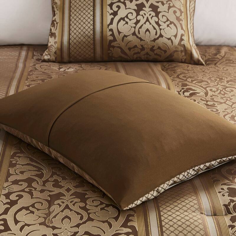 Madison Park Bella 6 Piece Jacquard Comforter Set with Throw Pillows