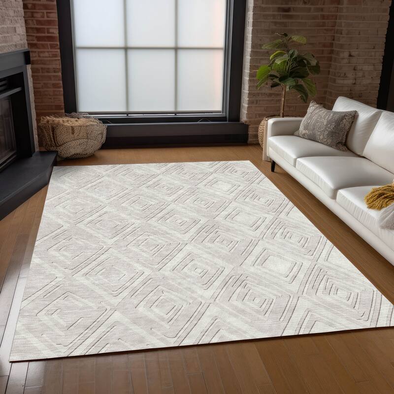Machine Washable Indoor/ Outdoor Chantille Contemporary Diamonds Rug