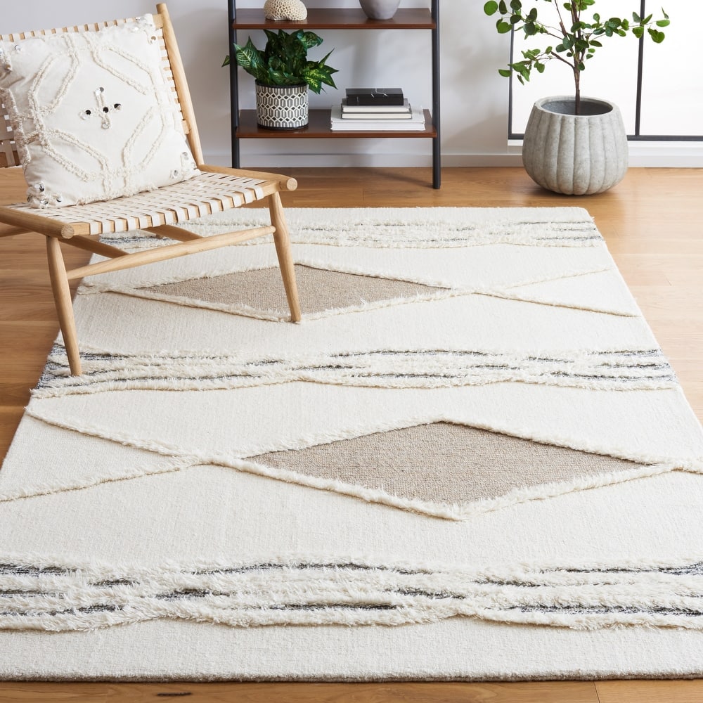 SAFAVIEH Handmade Casablanca Guenaelle Wool Rug