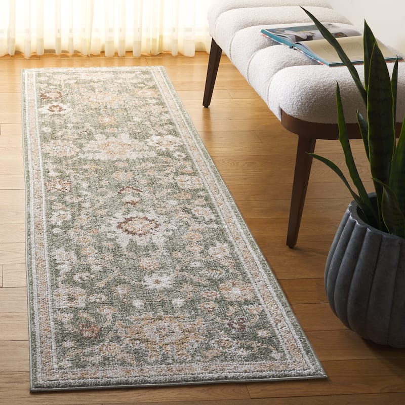 SAFAVIEH Hazel Maibrit Traditional Oriental Rug