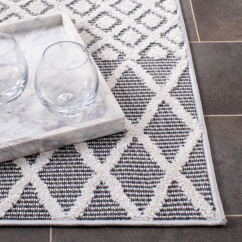 SAFAVIEH Cabana Selinde Indoor/ Outdoor Waterproof Patio Rug