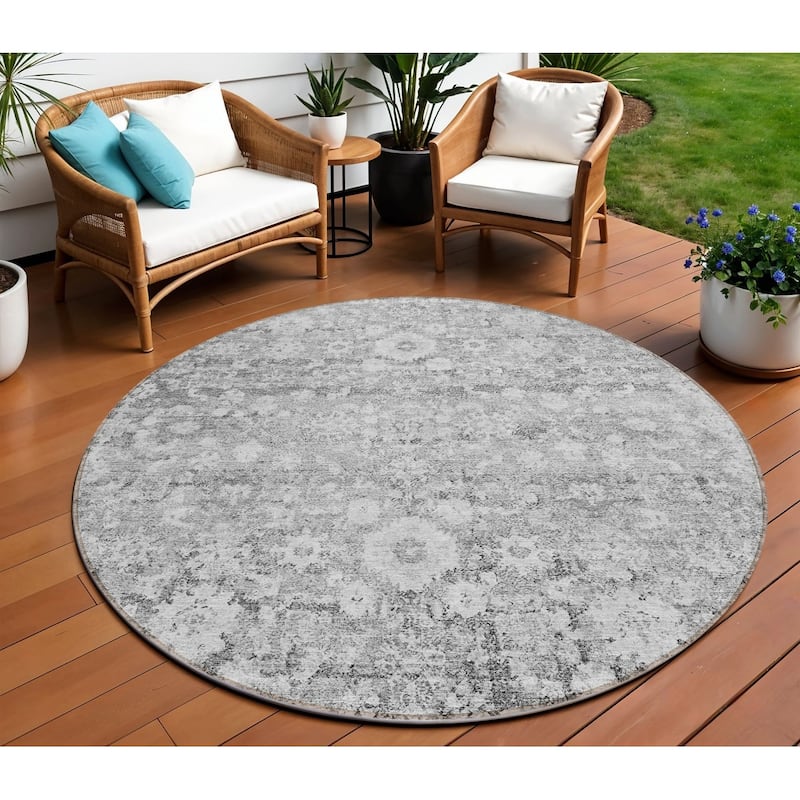 HomeRoots Oriental Traditional Rectangle Outdoor Rug - 8' Round