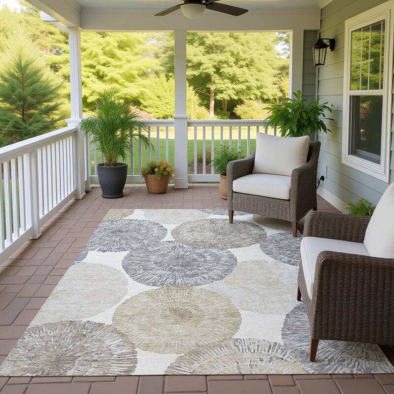 Machine Washable Indoor/ Outdoor Contemporary Devaughn Chantille Rug