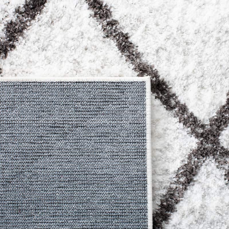 SAFAVIEH Berber Shag Rezan Trellis 1.25-inch Thick Rug