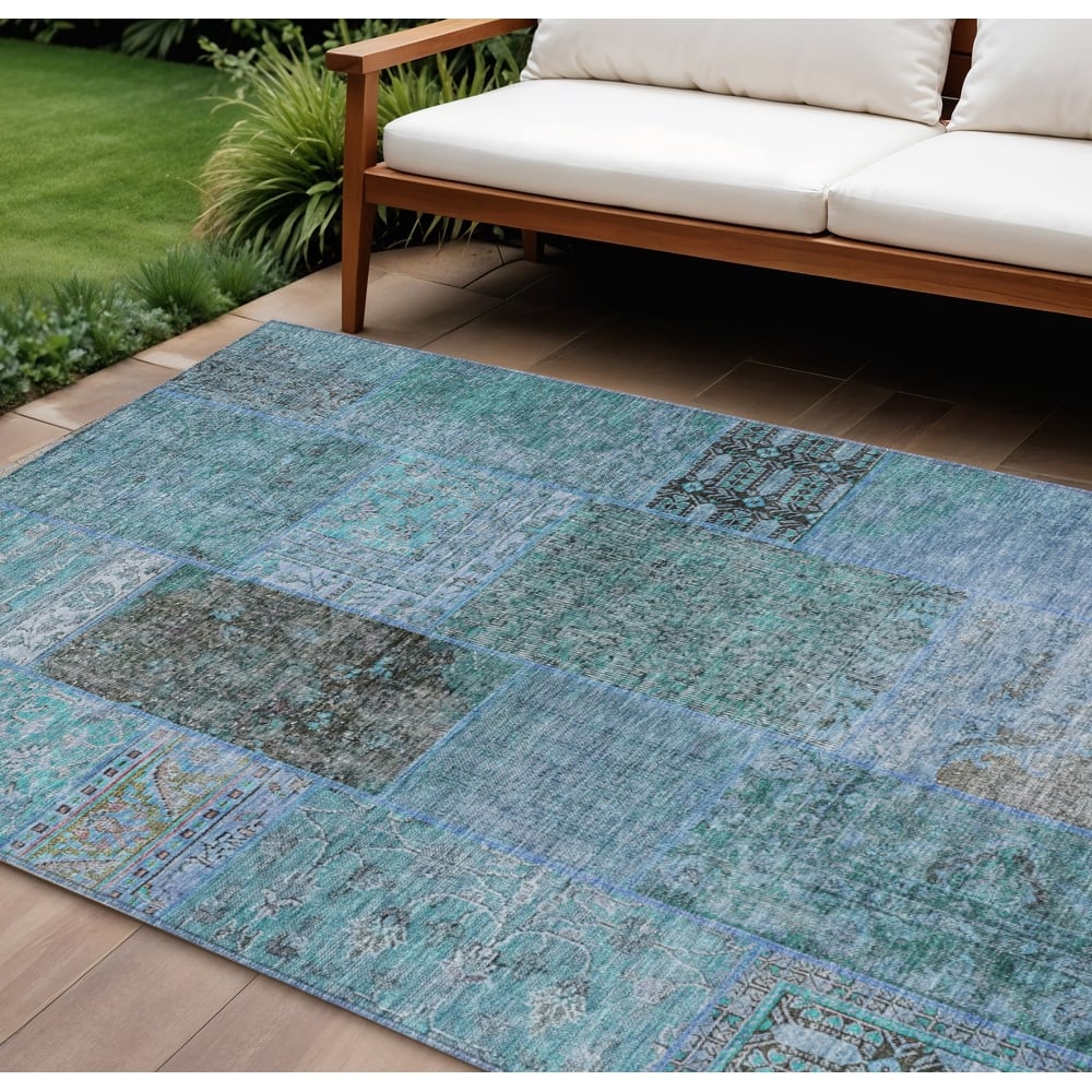 HomeRoots Patchwork Transitional Rectangle Outdoor Rug