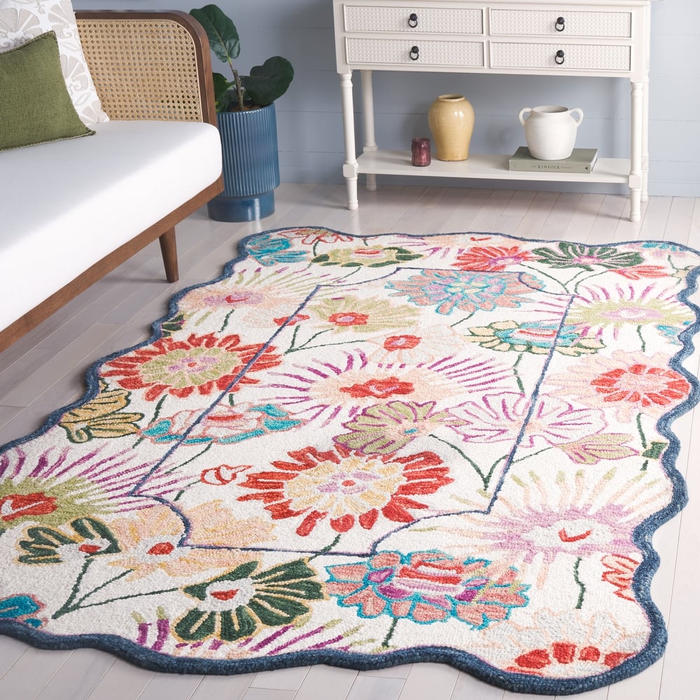 SAFAVIEH Handmade Jardin Fadya Floral Wool Rug