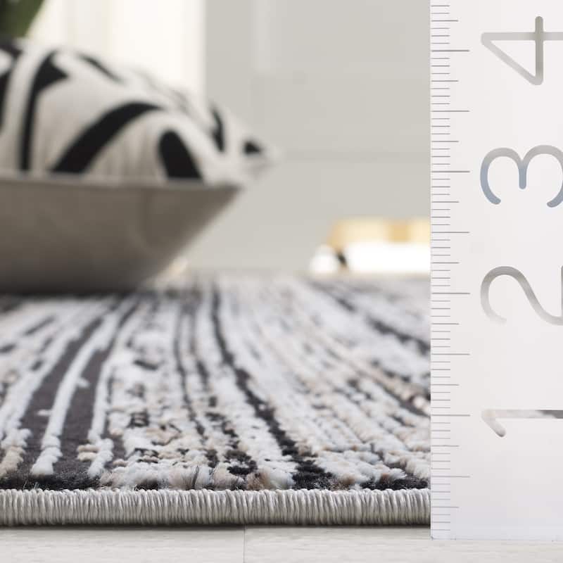 SAFAVIEH Mila Izola Modern & Contemporary Rug