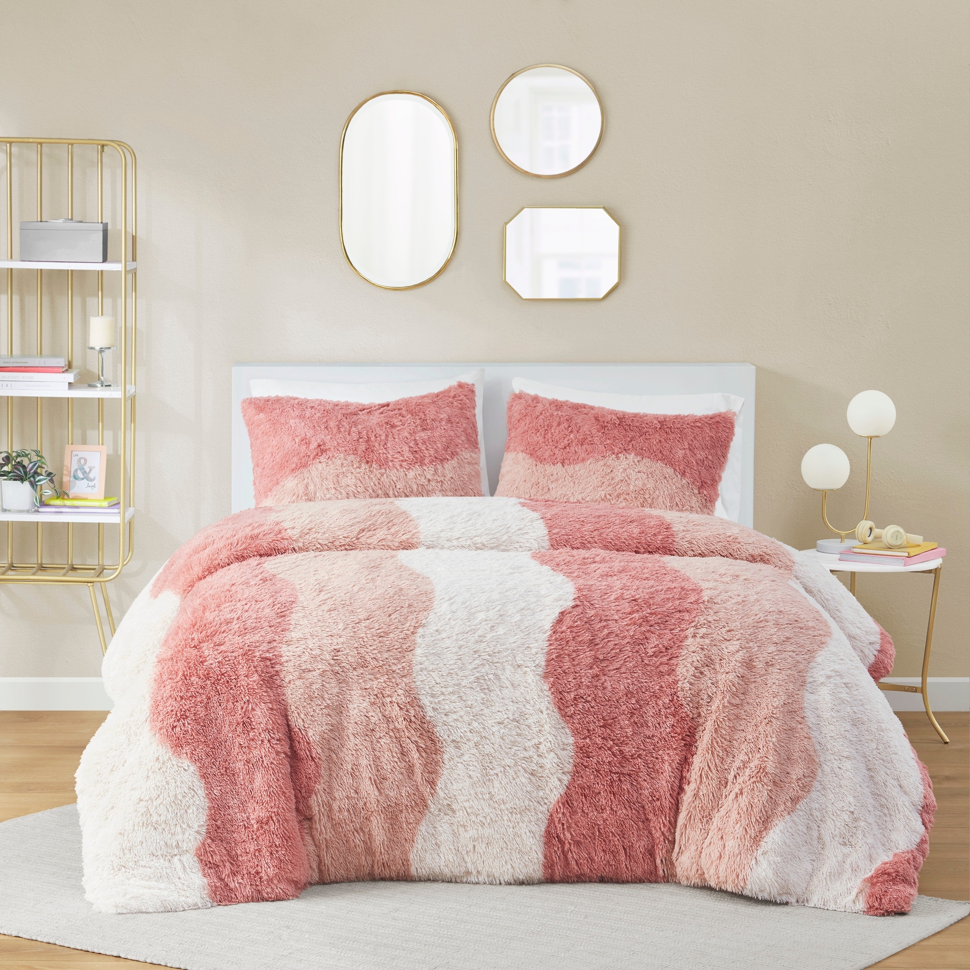 Intelligent Design Cassie Ombre Shaggy Faux Fur Comforter Set