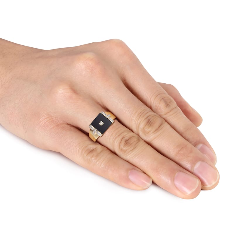 Miadora 8ct TGW Square Black Onyx and 1/10ct TDW Diamond Mens Ring in Yellow Silver