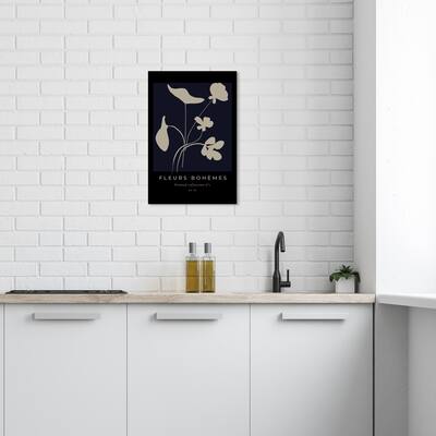 Wynwood Studio Canvas Floral and Botanical Fleurs Bohemes Main Poster Wall Art Canvas Print