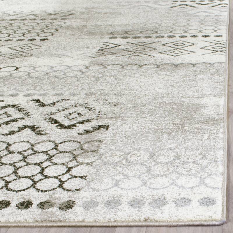 SAFAVIEH Evoke Bridgette Distressed Vintage Boho Rug