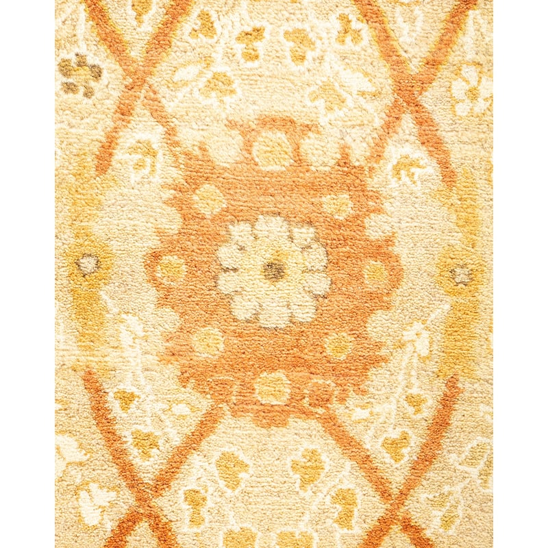 Overton Handknotted Wool Traditional Oriental Ivory Area Rug - 6' x 9'